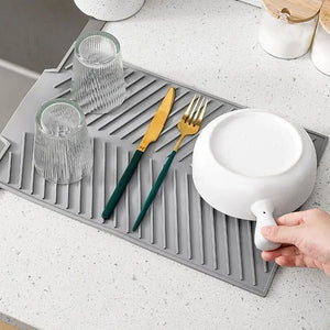 Sloped Silicone Draining Mat – Heat-Proof & Non-Slip